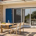 Vila Laura - Serene Escape With A Private Pool