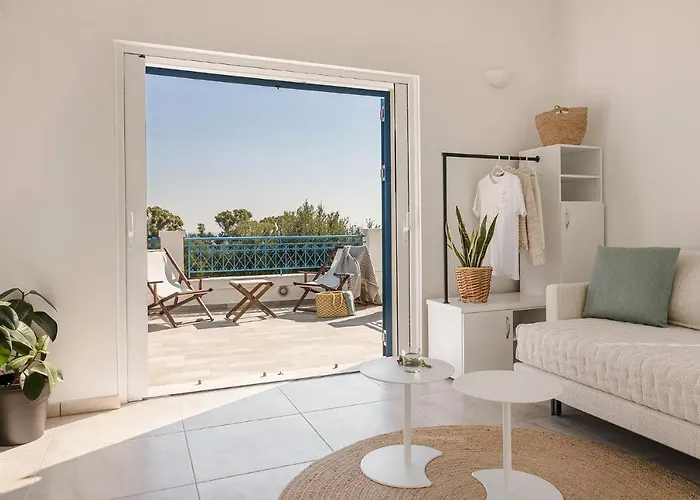 Laura - Serene Escape With A Private Pool Villa *