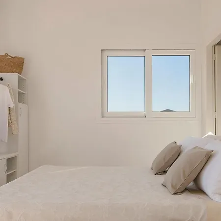 Laura - Serene Escape With A Private Pool Villa *