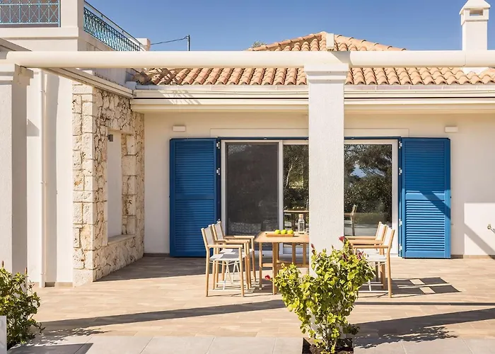 Villa Laura - Serene Escape With A Private Pool