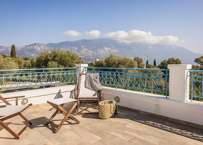 Laura - Serene Escape With A Private Pool * Spartia (Kefalonia)