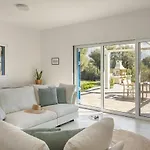 Laura - Serene Escape With A Private Pool *